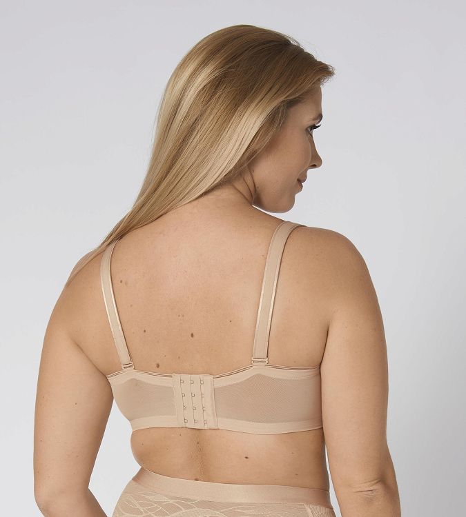 ΣΟΥΤΙΕΝ TRIUMPH Beauty-Full Essential WDP
