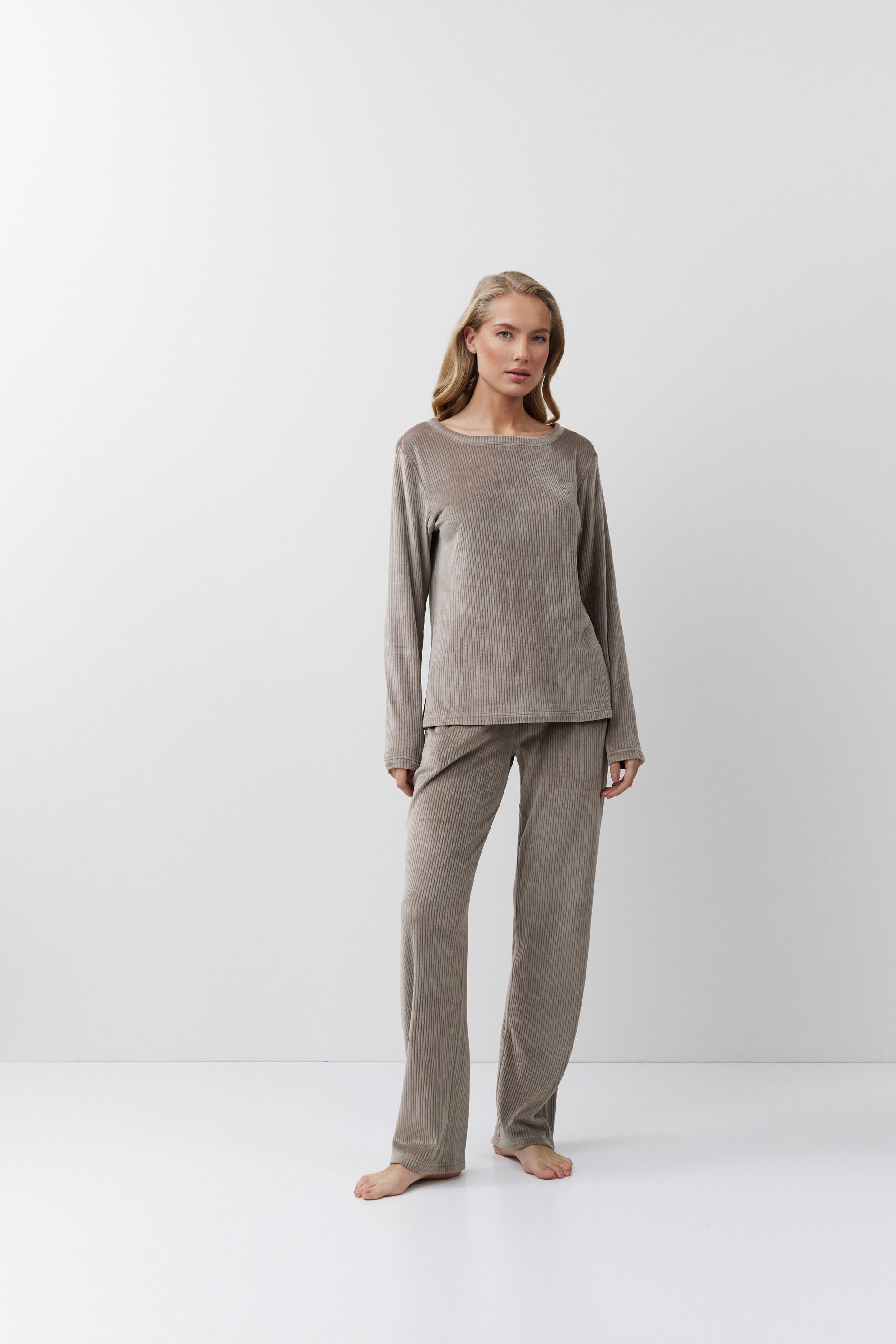 ΠΥΖΑΜΑ ΒΕΛΟΥΤΕ CAPUCINE SET SOFT ARUELLE