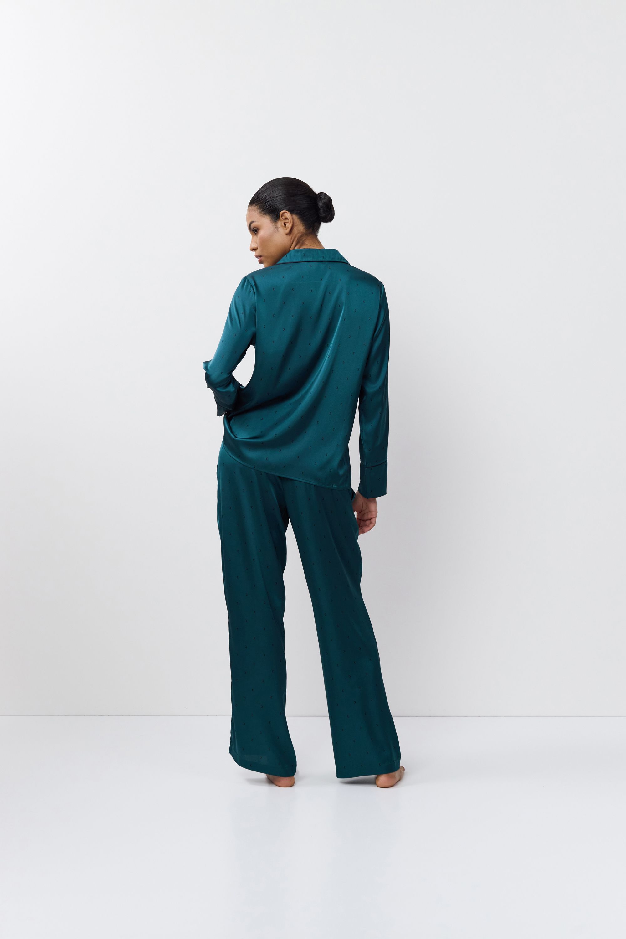 ΠΥΖΑΜΑ ΣΑΤΕΝ ΚΟΥΜΠΩΤΗ EMERALDA PAJAMA LONG ARUELLE